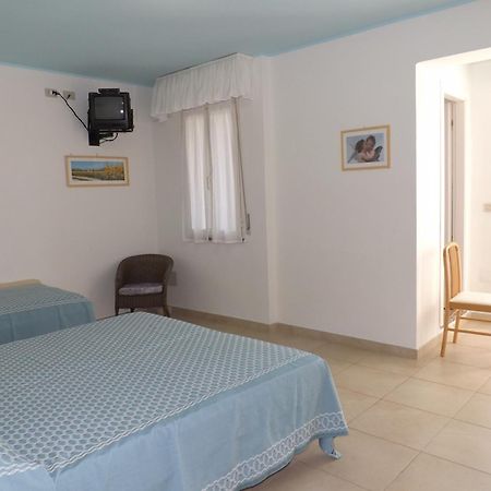 Hotel Muccioli Misano Adriatico Ruang foto