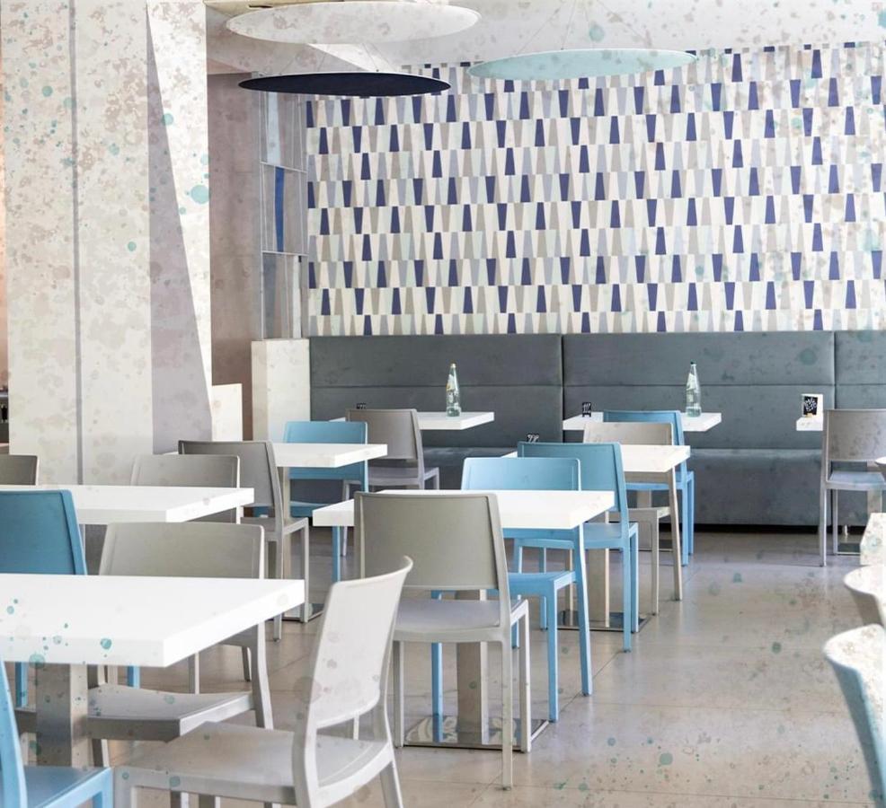 Hotel Muccioli Misano Adriatico Bagian luar foto