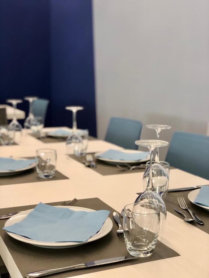 Hotel Muccioli Misano Adriatico Bagian luar foto