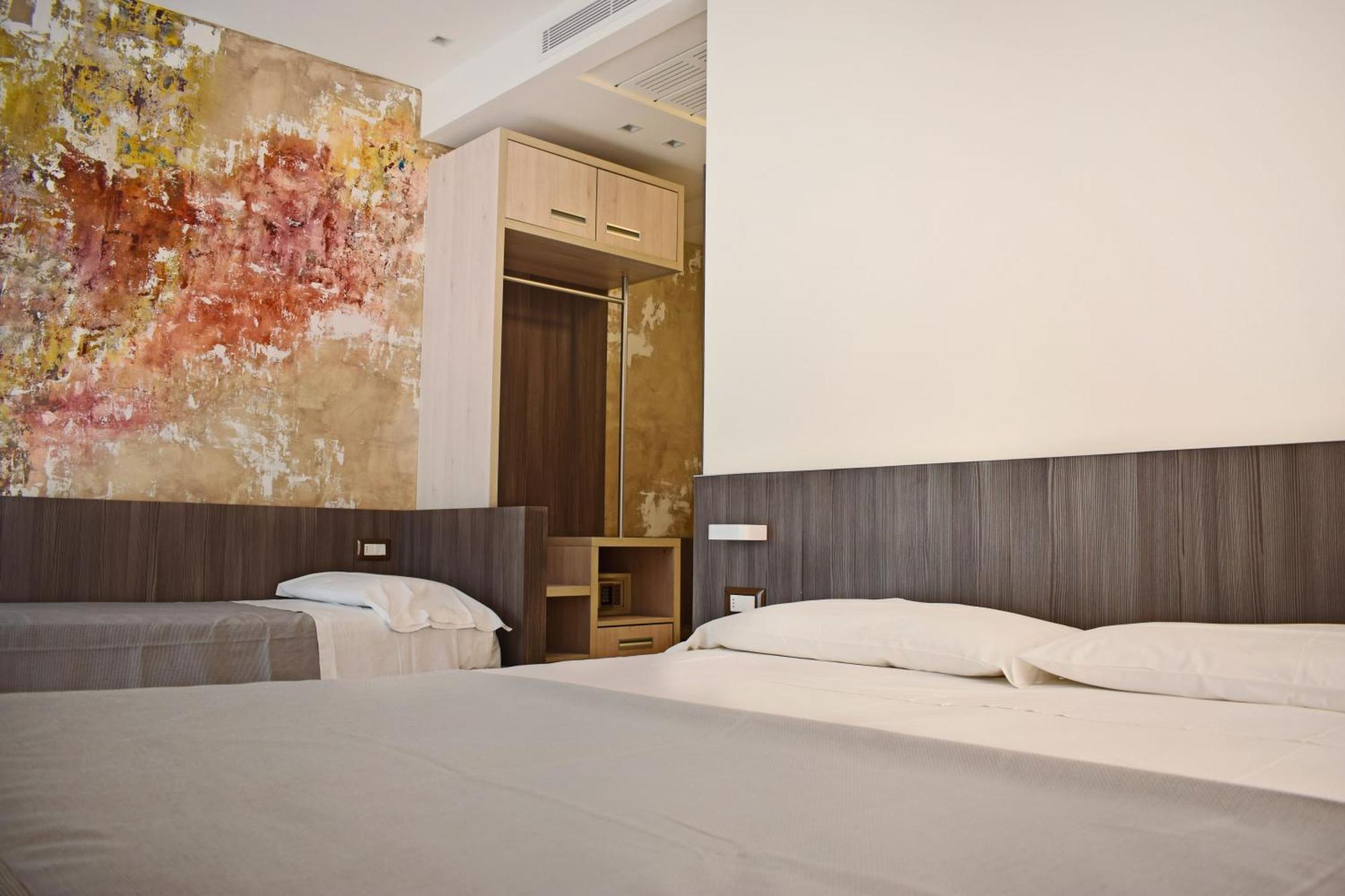 Hotel Muccioli Misano Adriatico Ruang foto